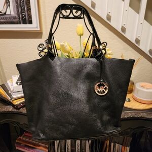Michael Kors leather shoulder bag